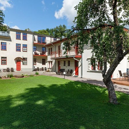 Vabaduse Apartments Пярну Экстерьер фото