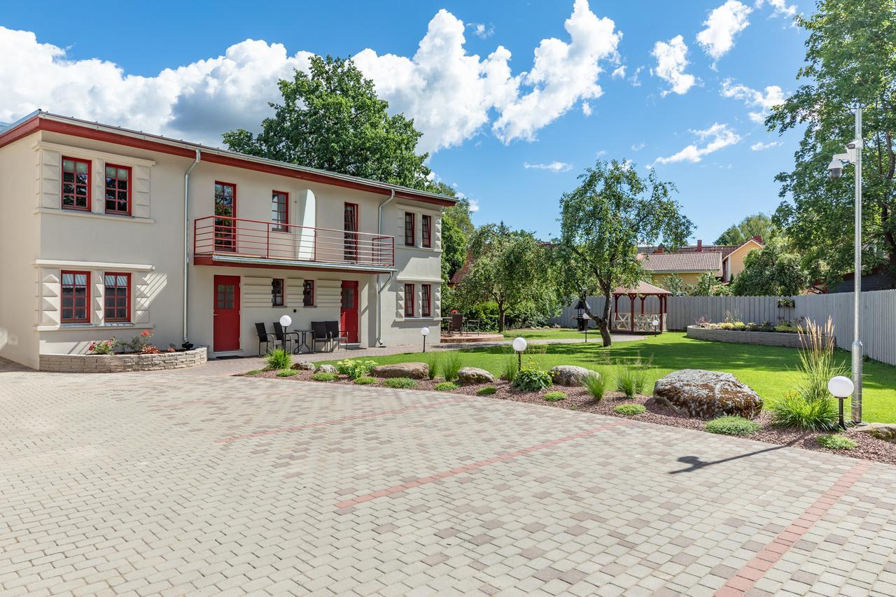 Vabaduse Apartments Пярну Экстерьер фото